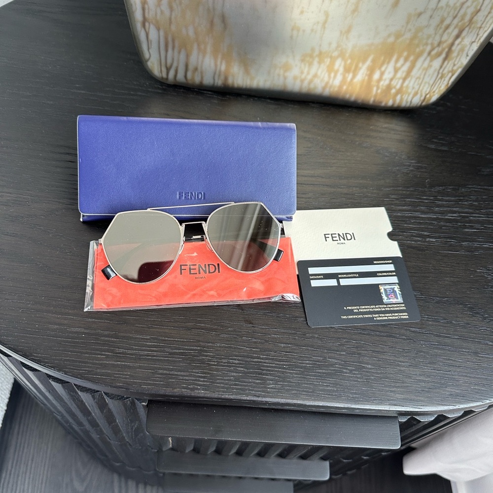 Fendi Women's Sunglasses with Silver Frame